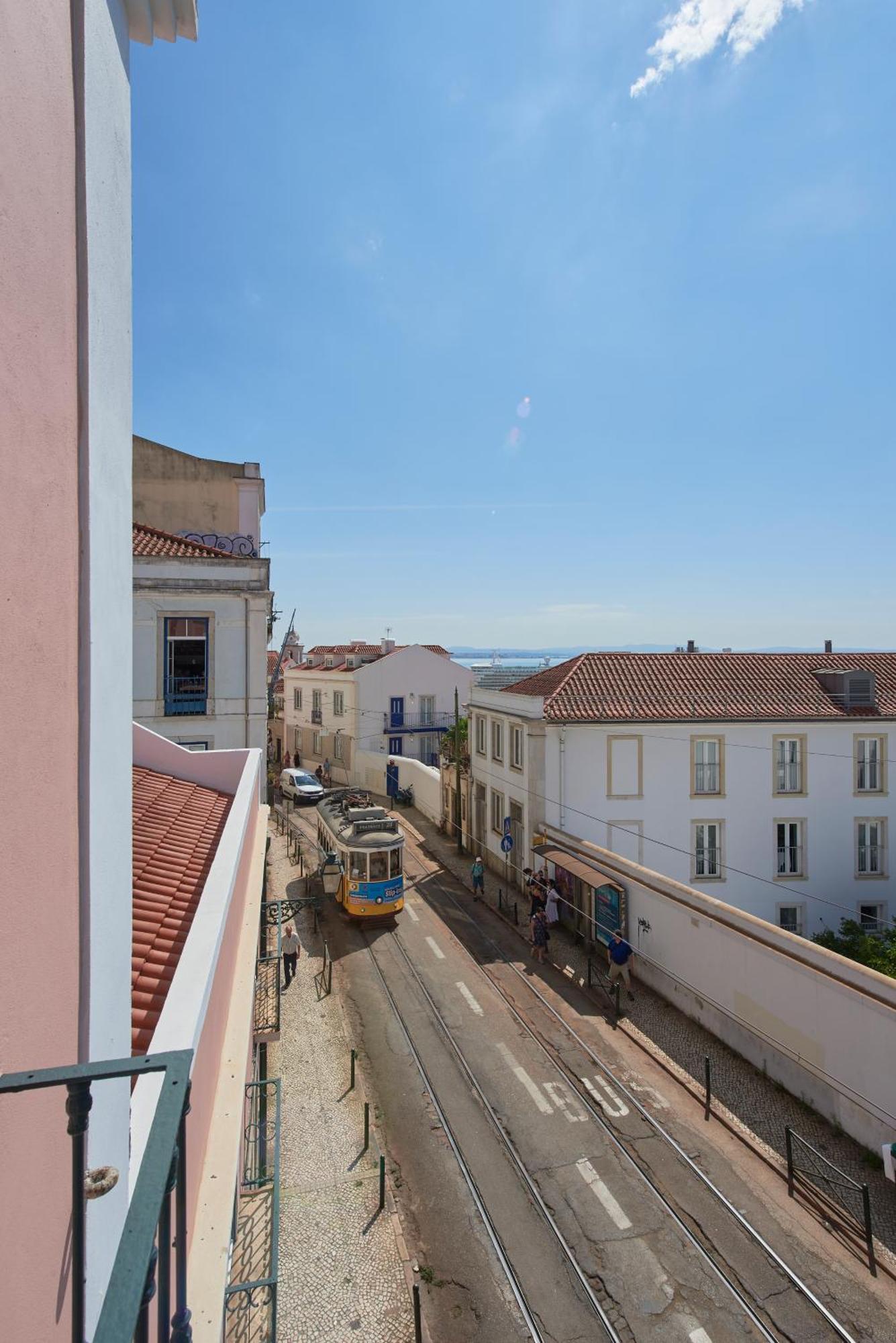 Alfama Village Lisboa Екстериор снимка